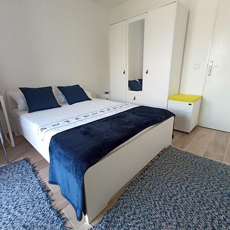 Private Room In Renovated Apartment - Tram 1 Min Walk Νίκαια Δωμάτιο φωτογραφία