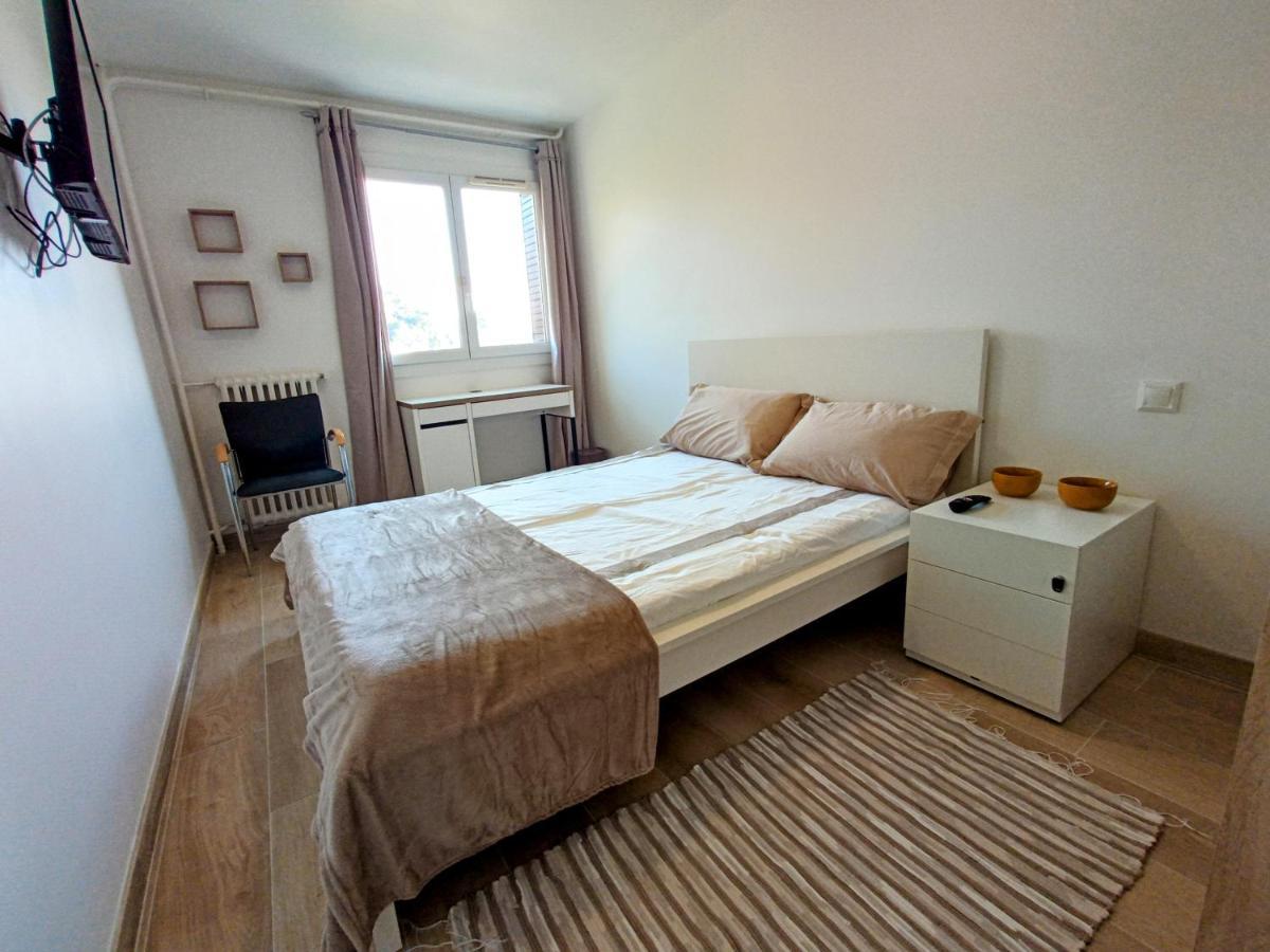 Private Room In Renovated Apartment - Tram 1 Min Walk Νίκαια Εξωτερικό φωτογραφία