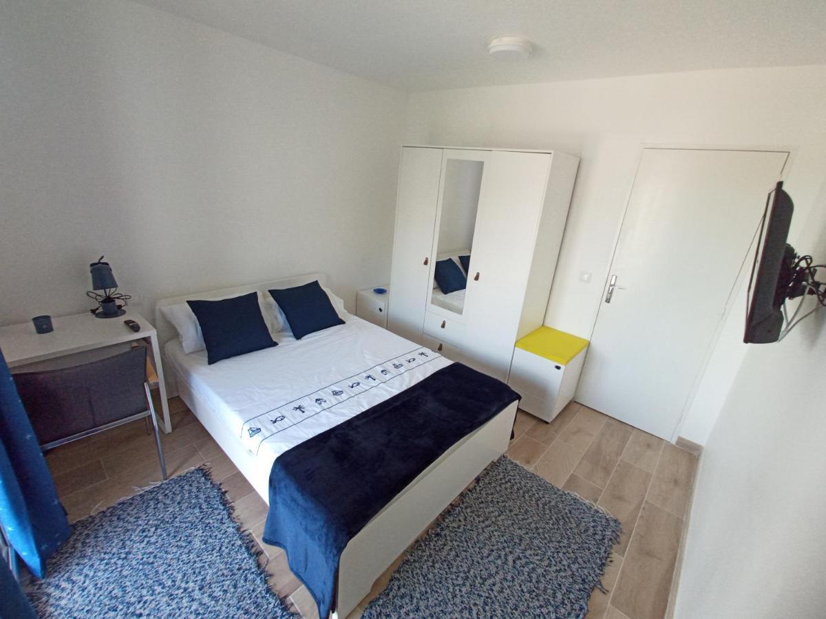 Private Room In Renovated Apartment - Tram 1 Min Walk Νίκαια Εξωτερικό φωτογραφία