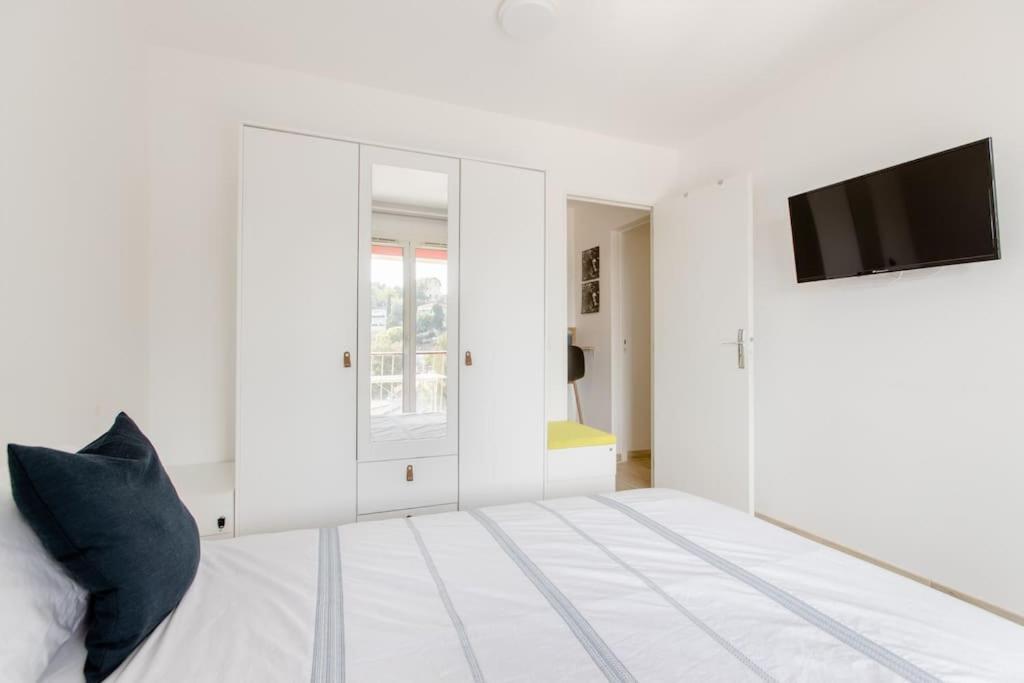 Private Room In Renovated Apartment - Tram 1 Min Walk Νίκαια Εξωτερικό φωτογραφία