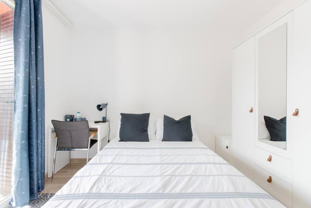 Private Room In Renovated Apartment - Tram 1 Min Walk Νίκαια Εξωτερικό φωτογραφία