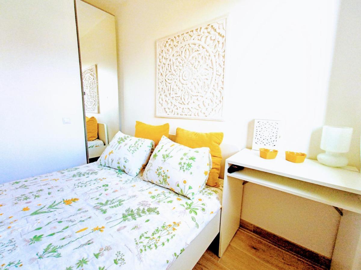 Private Room In Renovated Apartment - Tram 1 Min Walk Νίκαια Εξωτερικό φωτογραφία